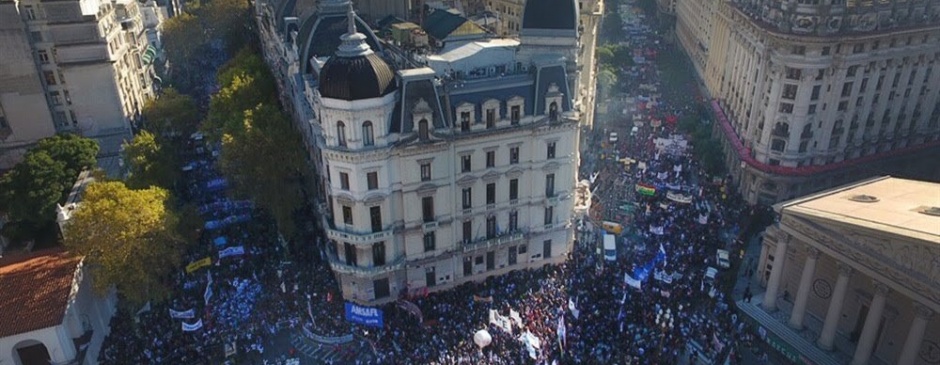 MÁS DE 280.000 DOCENTES EN LA MARCHA FEDERAL EDUCATIVA